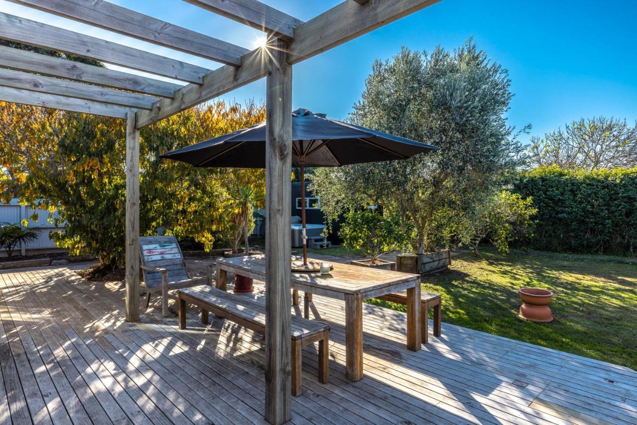Driftwood Beach House With Spa Pool - Absolute Beachfront! Blackpool Eksteriør billede